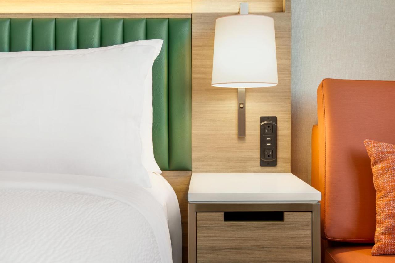 Holiday Inn Lic - Laguardia West, An Ihg Hotel New York Exterior photo