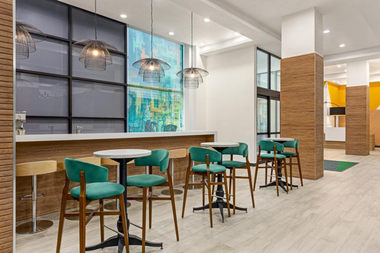 Holiday Inn Lic - Laguardia West, An Ihg Hotel New York Exterior photo