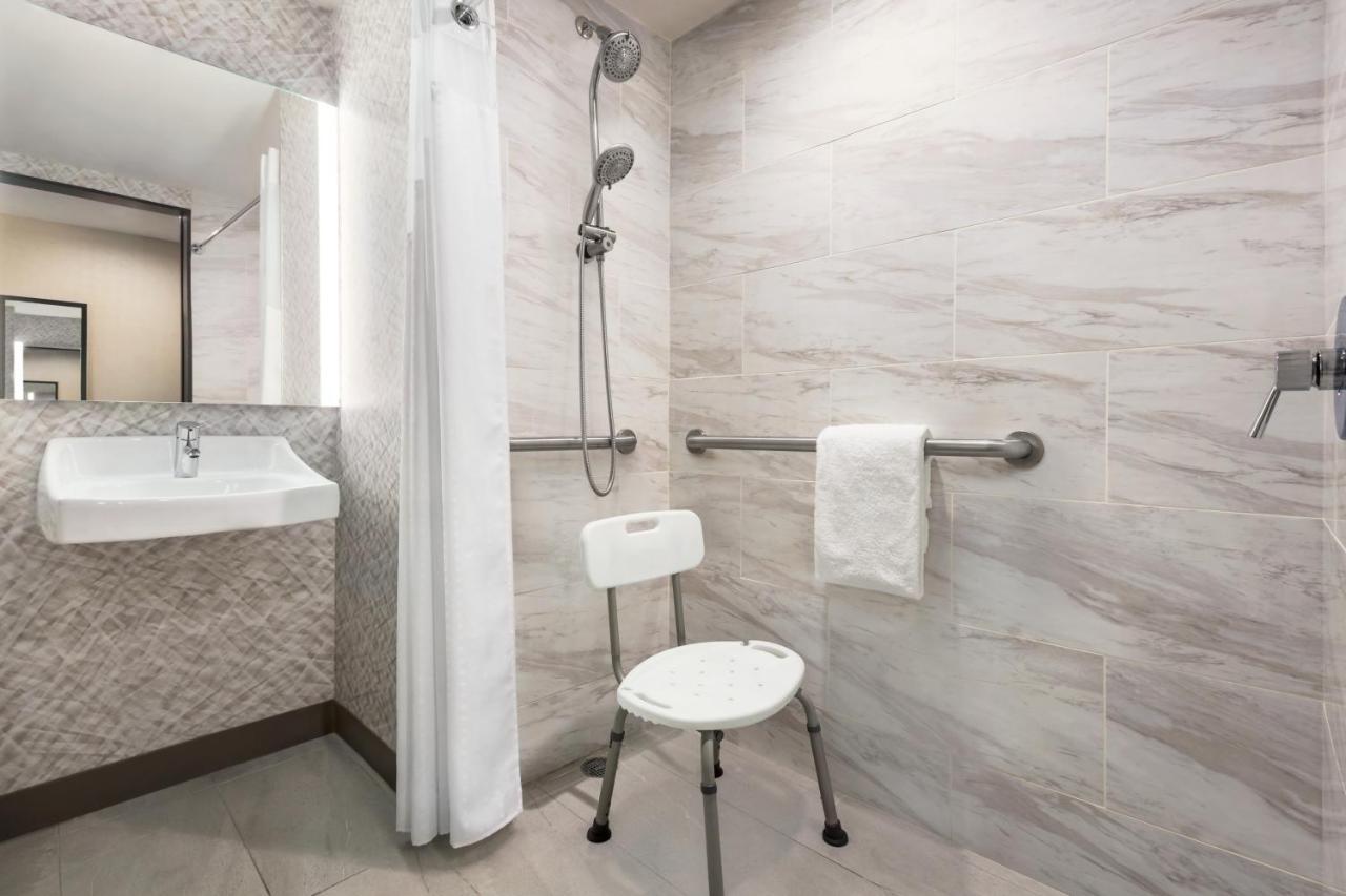 Holiday Inn Lic - Laguardia West, An Ihg Hotel New York Exterior photo
